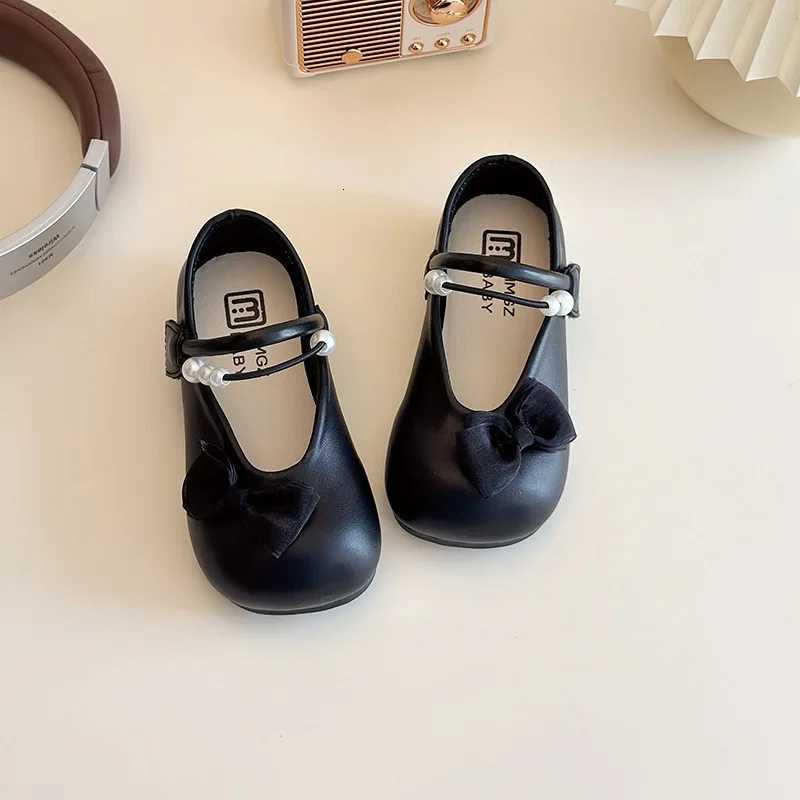 Fashion Girls Shoes Spring New Kids Leather Shoe Soft Soled Girls Casual Shoes Anti Slip Child Shoe Simple Girl Leather ShoesT251101