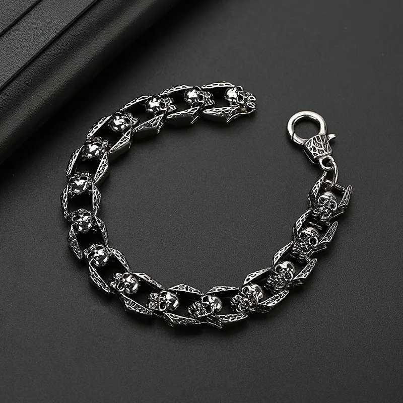Fashionable punk skull titanium steel mens bracelet retro rock motorcycle bracelet jewelry Y250329