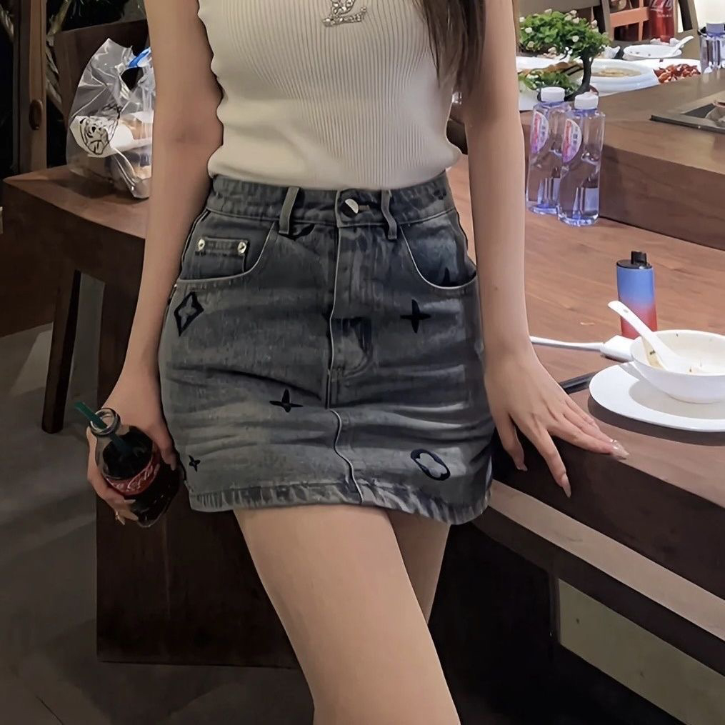 Elegant embroidered letter denim shorts for women with high waist and slimming effect XJ260206