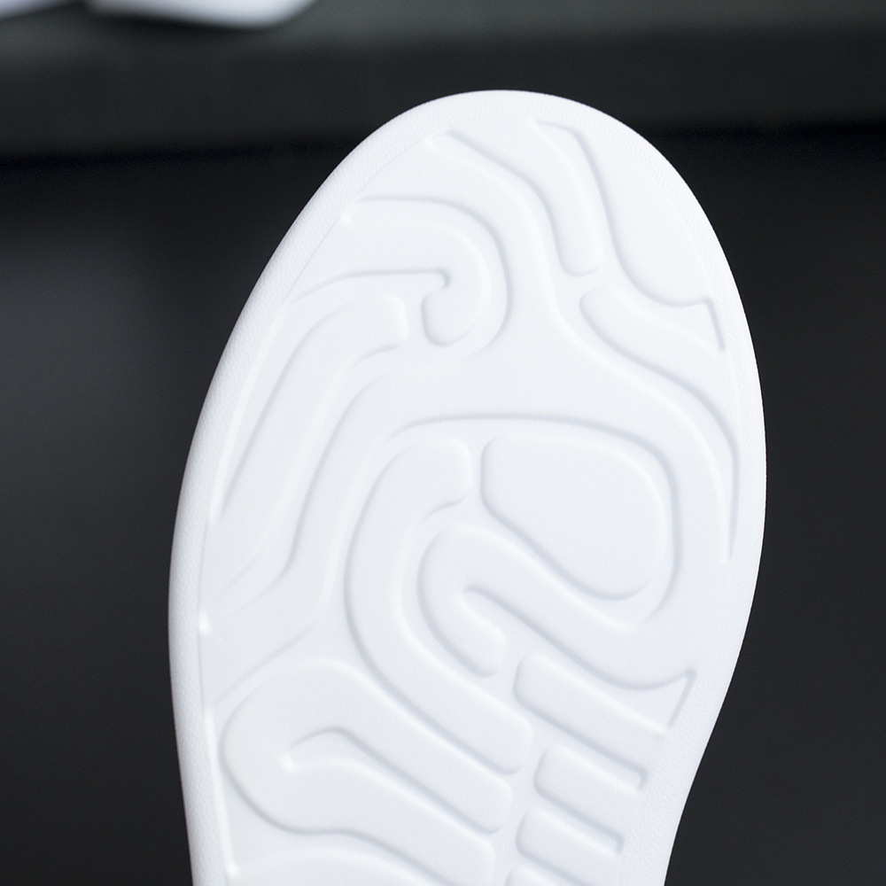 2025 Fashion new white shoes men's air cushion low-top board shoes inside height-increasing leisure sports shoes Whitegold whiteblack silver