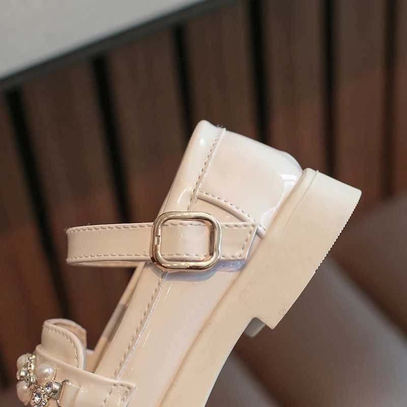 Girls Cute Performance Shoes 2024 New Childrens Princess Leather Shoes with Simple Pearl Chain Kids Casual Moccasin Soft SweetT251101