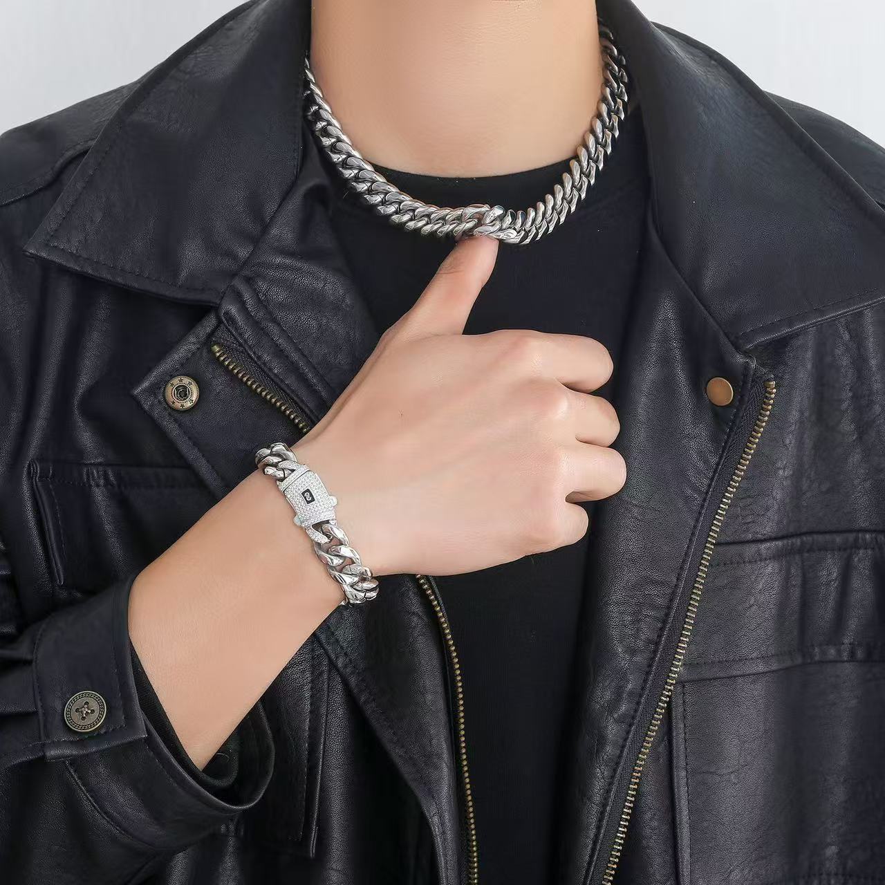 Cuban Link Necklace Iced Out VVS Moissanite Clasp Smooth Cuban Chain Jewelry Cuban Link Chain Necklace Smooth Hip Hop Jewelry High Quality 14K Monaco 