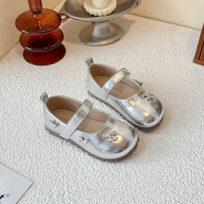 2025 New Girls Flat Shoes Elegant Fashion Children Causal Princess Leather Shoes School Performance Kids Dress Mary Jane ShoesT251101