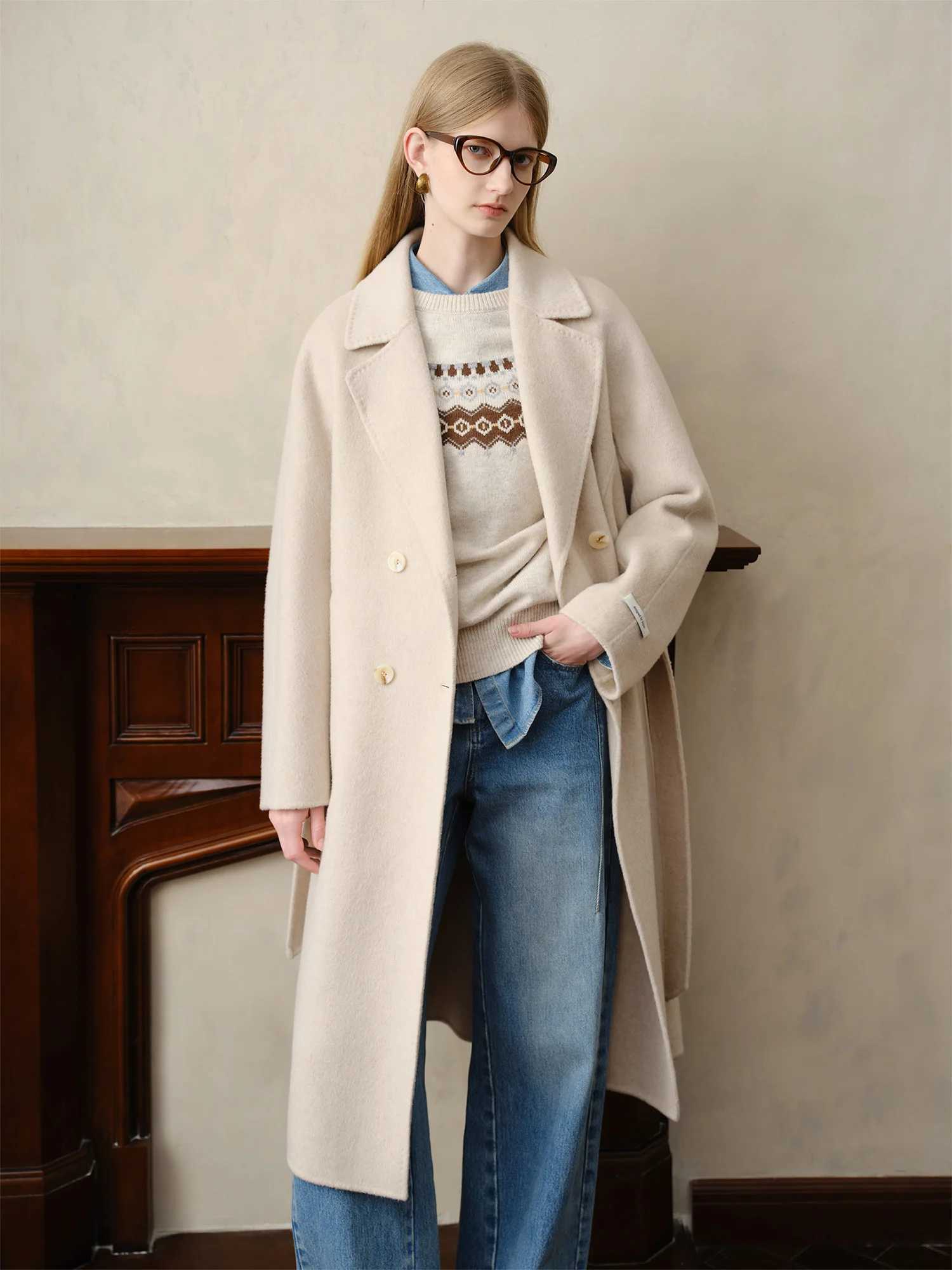 ZIQIAO Stylish Womens Petite Wool Overcoat with Suit Lapel 2025 Winter New Arrival 100 Wool Coats Suit Collar Long Winter CoatT251101