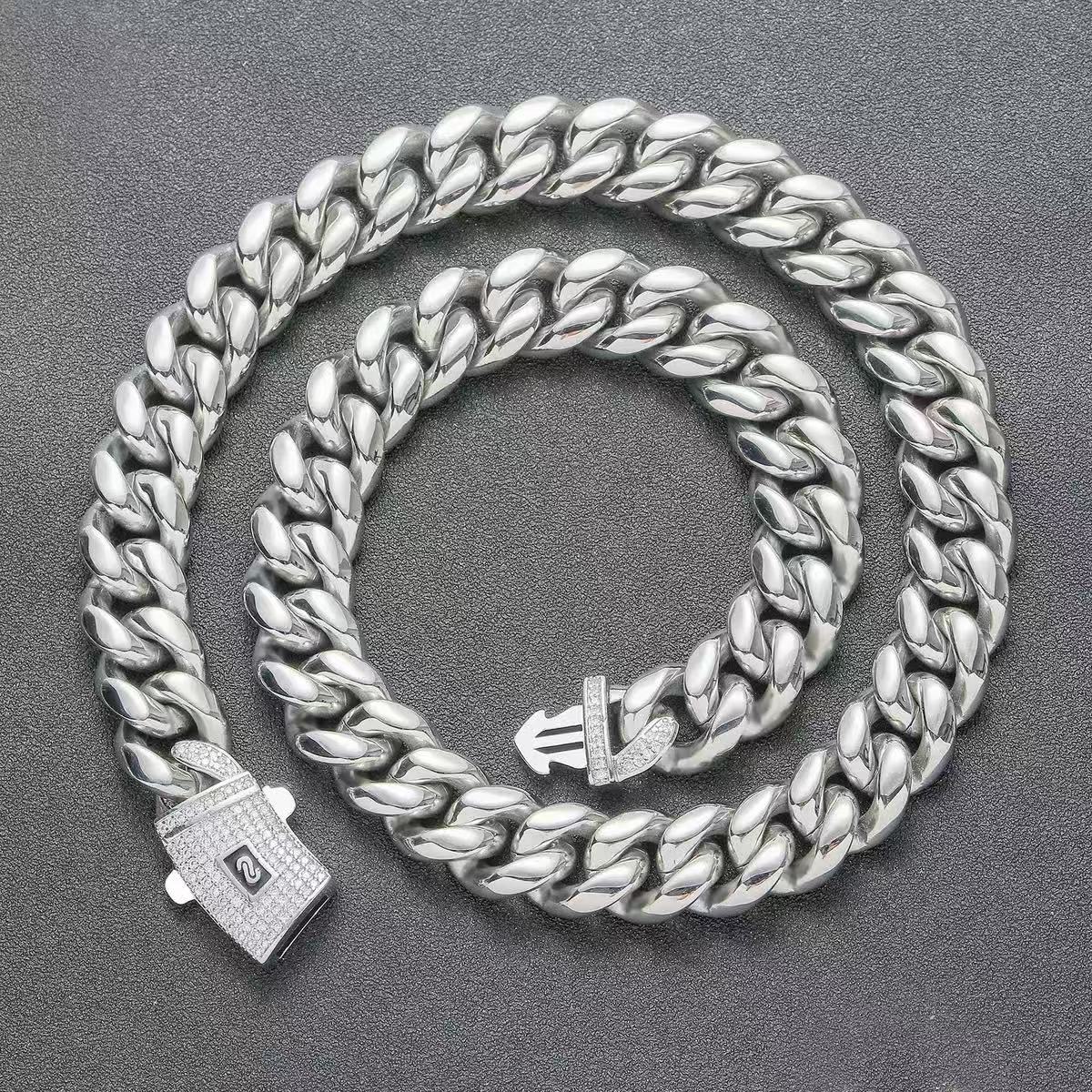 Cuban Link Necklace Iced Out VVS Moissanite Clasp Smooth Cuban Chain Jewelry Cuban Link Chain Necklace Smooth Hip Hop Jewelry High Quality 14K Monaco 