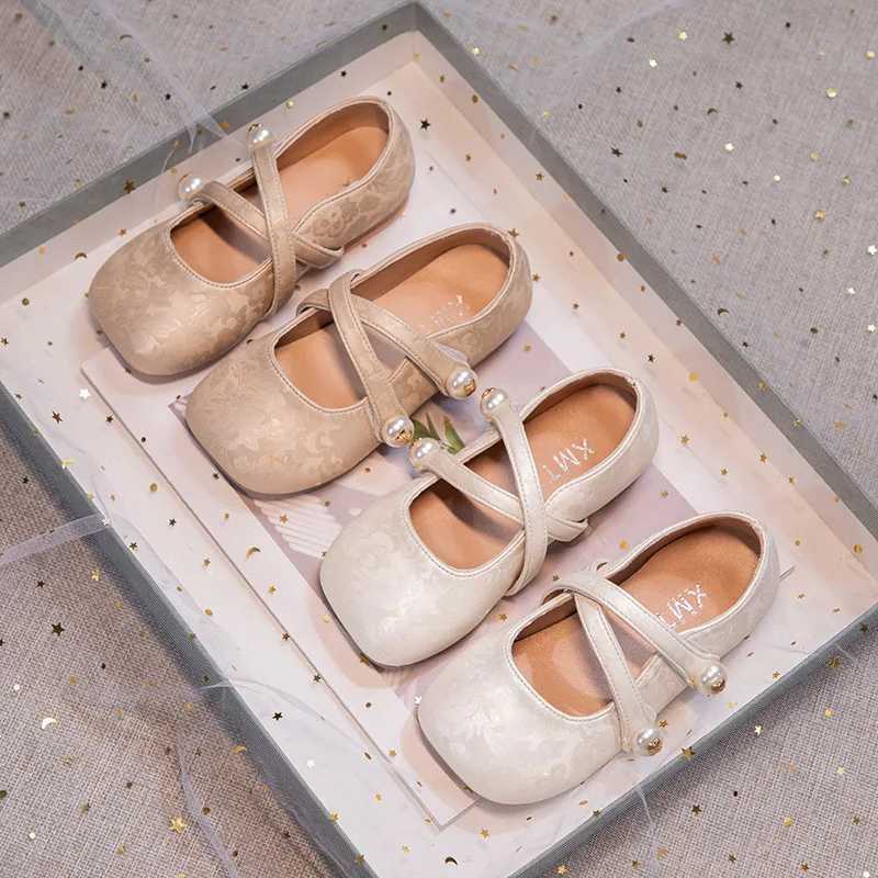 Fashion Girl Shoes 2025 Autumn New Kids Leather Shoe Simple Versatile Girls Dance Shoes Comfort and Anti Slip Child Casual ShoeT251101