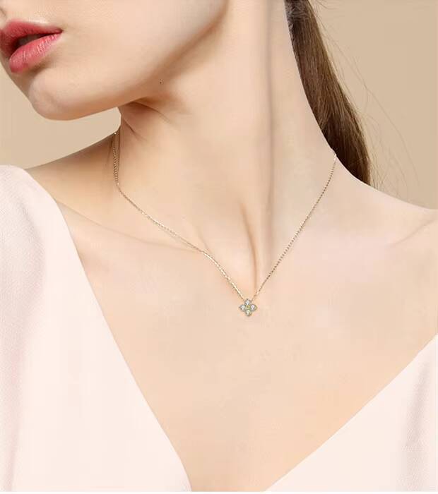 925 Sterling Silver Necklace Four Clovers Moissanite Jewelry Moissanite Necklace Moissanite Pendant Fashion Jewelry Necklace