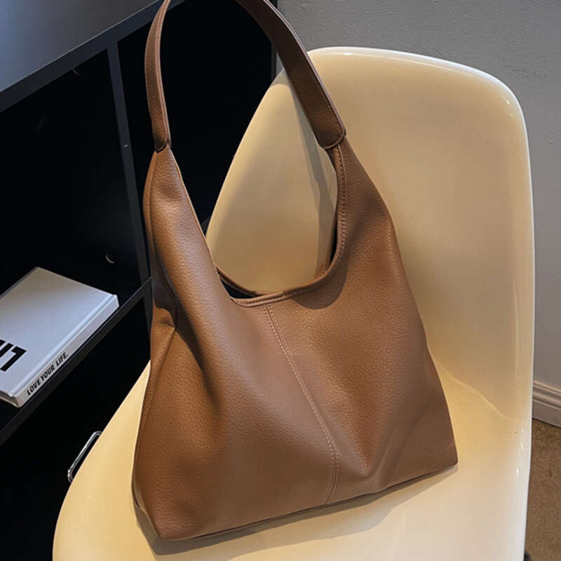 Spring/Summer New Fashionable PU Single Shoulder Underarm Large Capacity Women's Crossbody High Texture Commuter Tote Bag