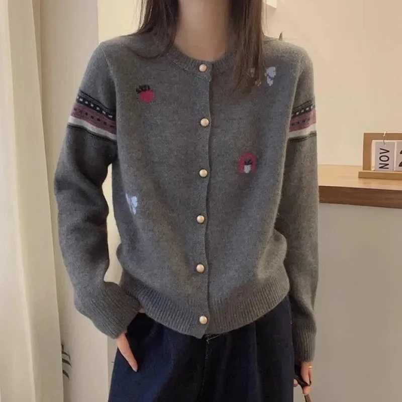 2025 Women Fashion Long Sleeves Knitted Coat Autumn Lady Casual Embroidery Sweater Jacket Korean Female Round Neck Knit CardiganT251101