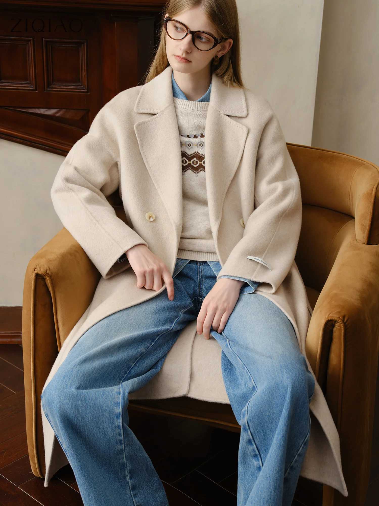 ZIQIAO Stylish Womens Petite Wool Overcoat with Suit Lapel 2025 Winter New Arrival 100 Wool Coats Suit Collar Long Winter CoatT251101