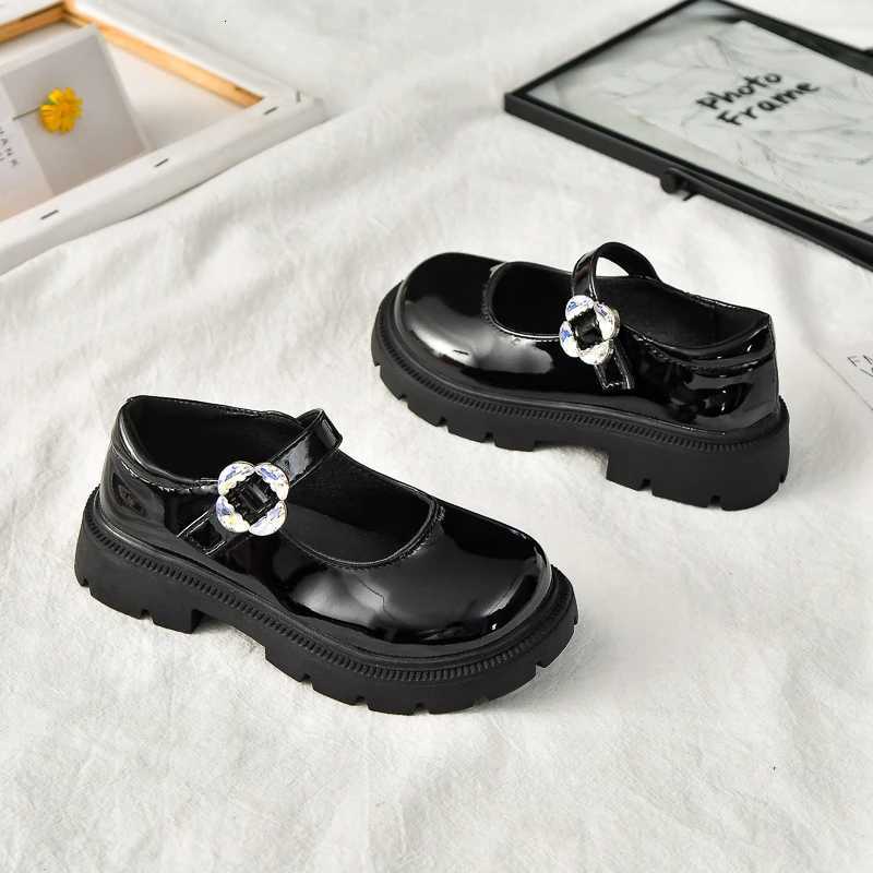 Kids Leather Shoes for Girls 2025 New Autumn Toddler Dress Shoes Nonslip Elegant Princess Girls School Party Wedding FootwearT251101