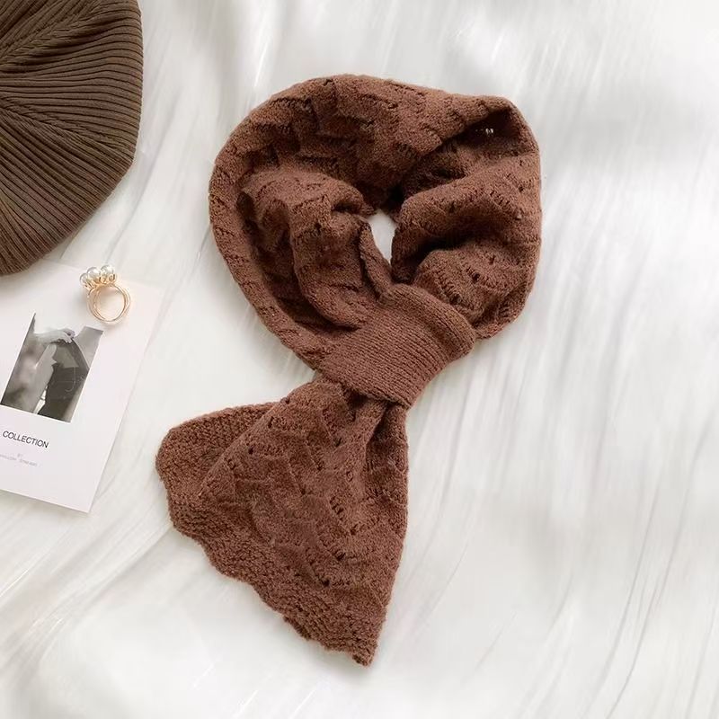 T391 Spring and Autumn Hollow Knitted Scarf Women's Interspersed Scarf Women's Winter Short Fake Collar Simple Cross Student Neck Cover Warm