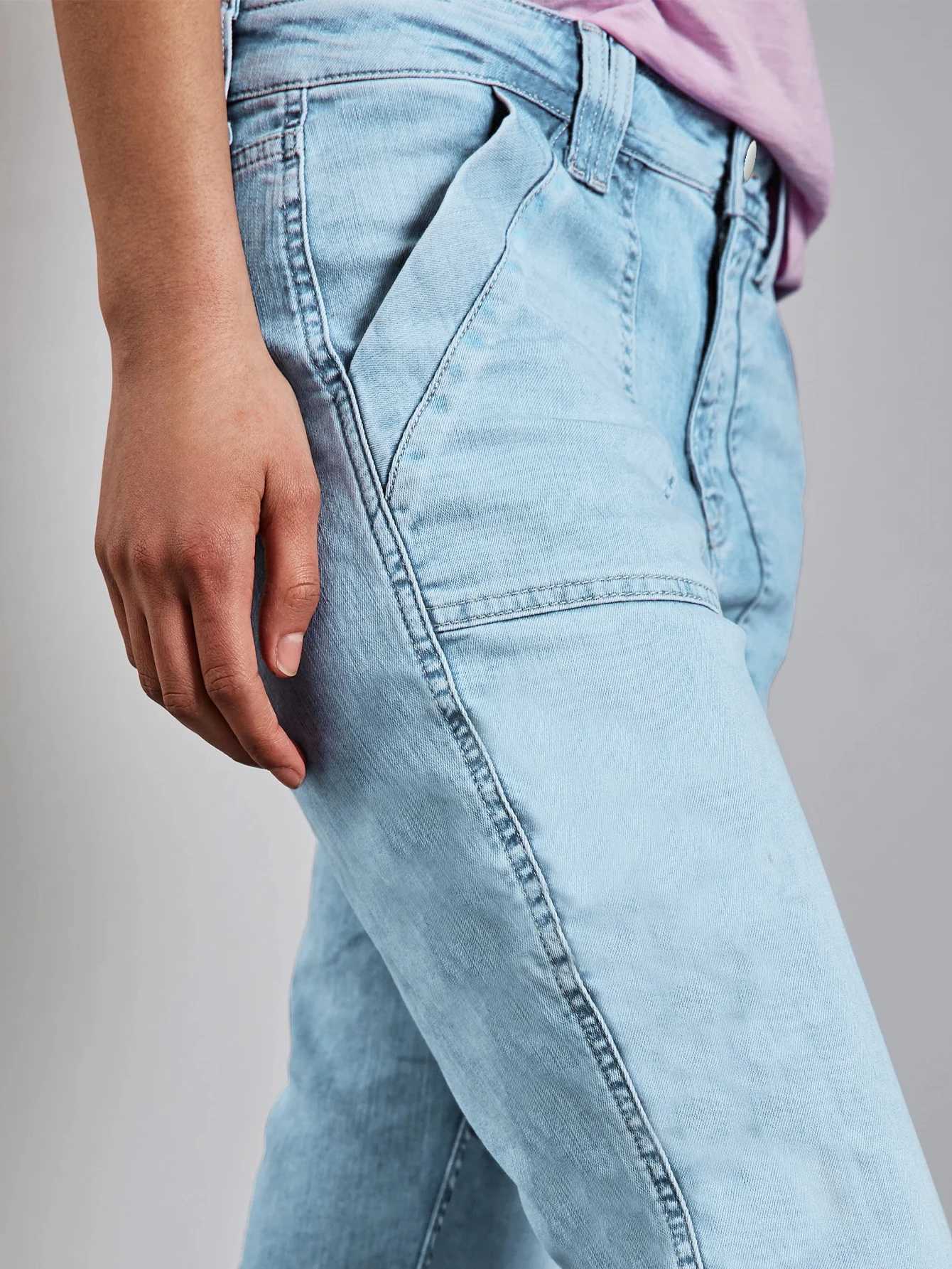 2025 autumn new womens washed light blue series comfortable ninepoint jeans cuff personality jeans casual allmatch kuan J251031