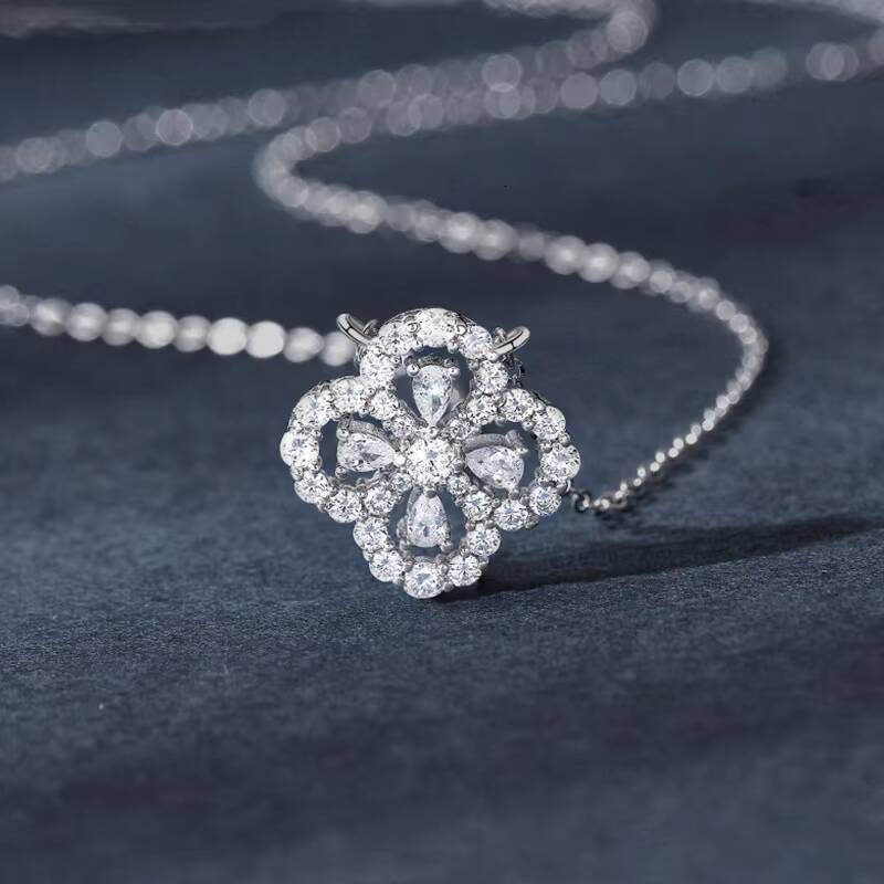 Moissanite S925 Sterling Silver HighEnd Versatile FourLeaf Clover Pendant Necklace Forest Style NonFading Jewelry Wholesale