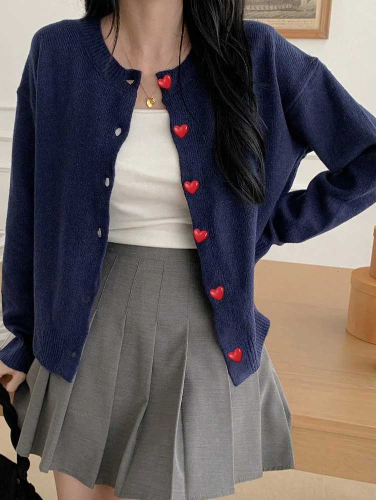 AutumnWinter New Arrivals HeartShaped Button Casual Relaxed Knit Cardigan Perfect for Autumn and WinterT251101