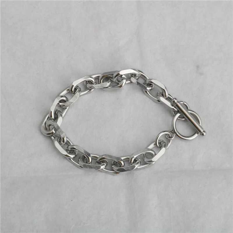 Fashion Corner O-Buckle Bracelet Simple Hip Hop Trend Stainless Steel Bracelet Hot Selling Y250329
