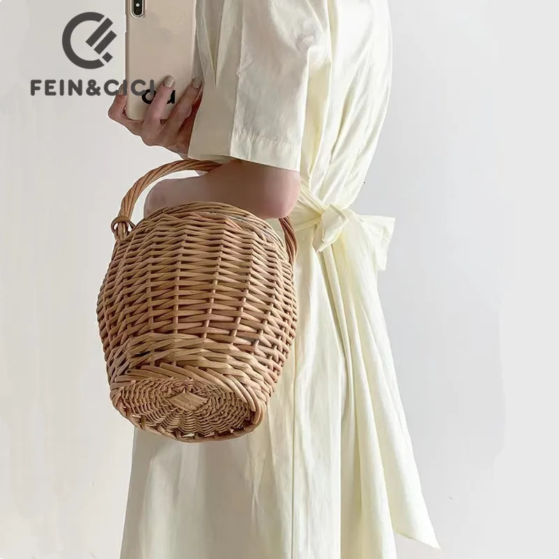 Wicker basket bag women summer beach natural rattan straw bucket handmade woven handbag 250327