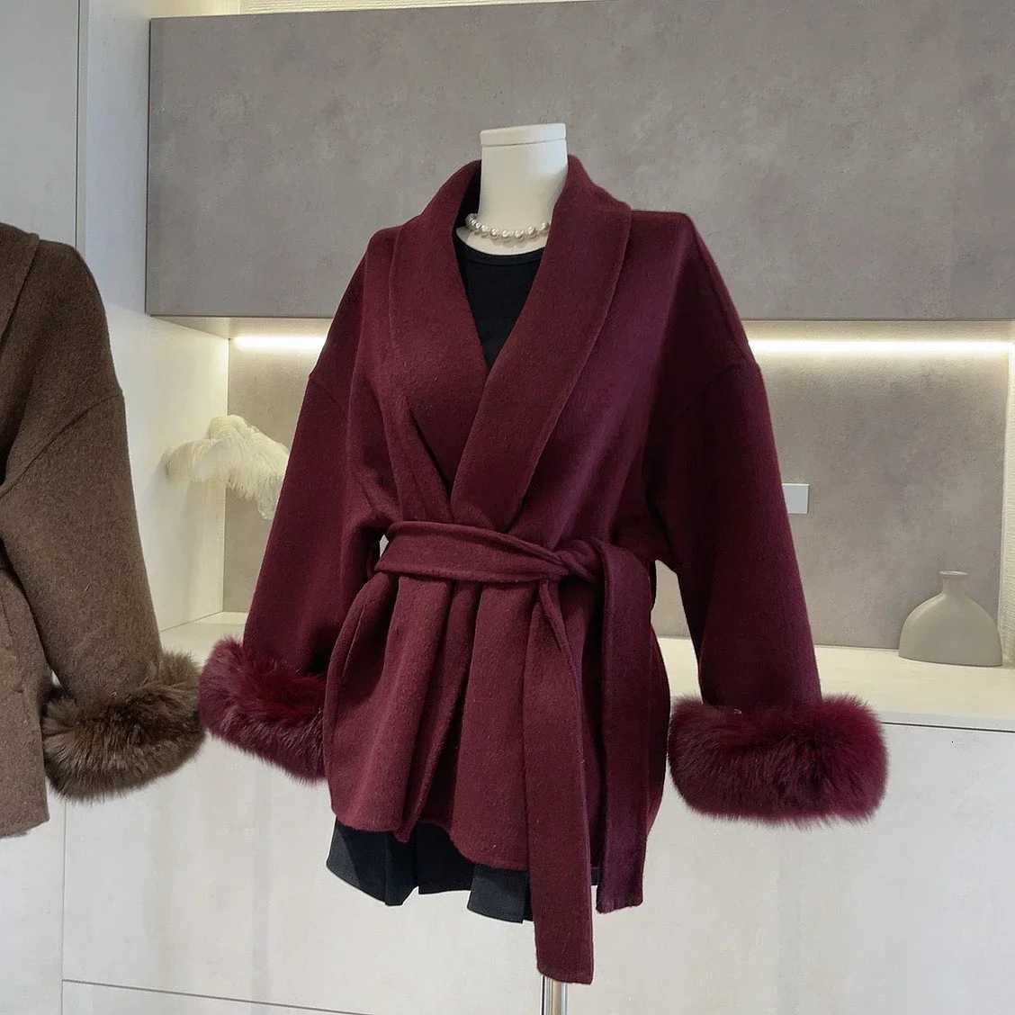 French Bucklefree Cape Doublesided Wool Fox Fur Sleeves Light Luxury Temperament Woolen Coats and Jackets Women Fall WinterT251101