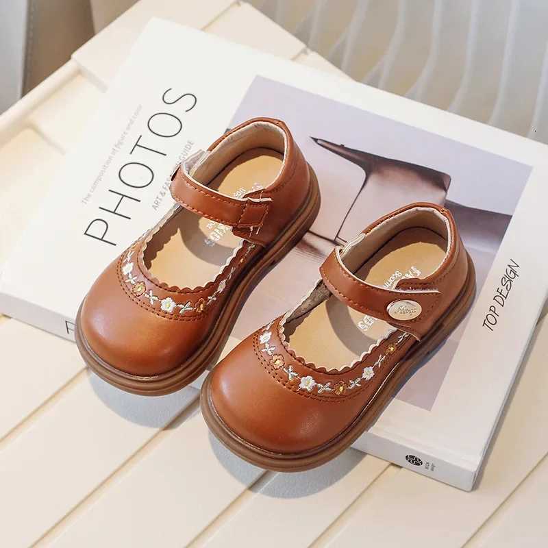 Kids Leather Shoe Fashion Embroidered Flower Girls Flat Shoes Causal Versatile Spring Autumn Children Princess Shoes NonslipT251101