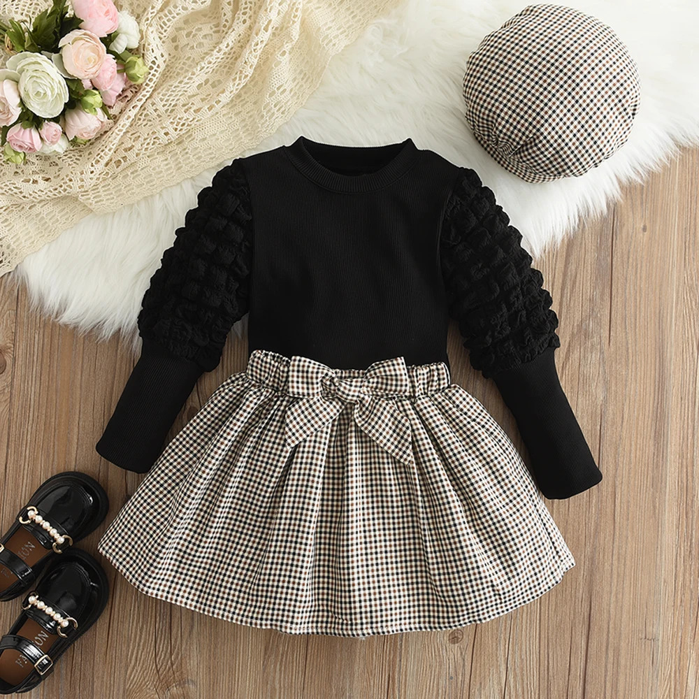 Girls set 2023 autumn childrens round neck topbow plaid shortshat three piece fashion 250325z