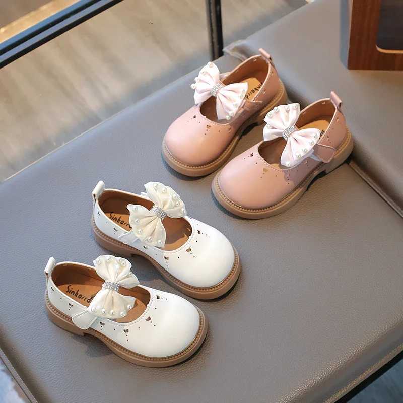 Little Girls Party Dress Shoes for Wedding Princess Sweet Kids Mary Janes Flats Cutouts with Bowknot Rhinestone Leather ShoesT251101