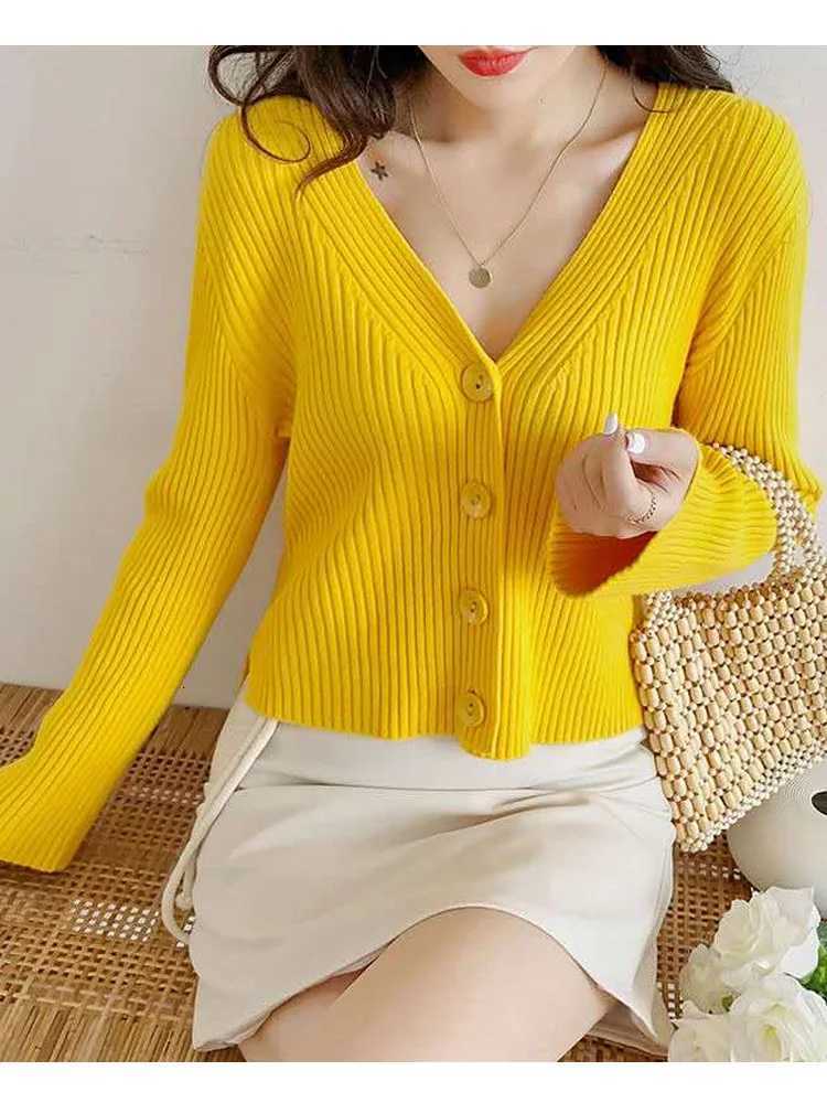 Autumn Long Sleeve Knitted Short Cardigan Winter Casual Loose V Neck Bottons Sweater Coat Women Elegant Solid Color SweaterT251101