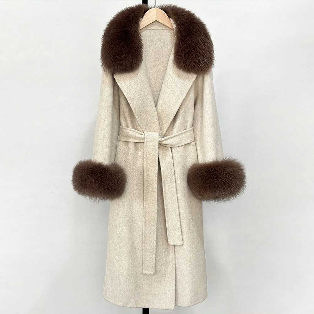 Real Fox Fur Collar Elegant Woolen Coat Female 2025 New Winter Wool Blend Coat Fashion Warm Doublesided Cashmere Wool JacketT251101