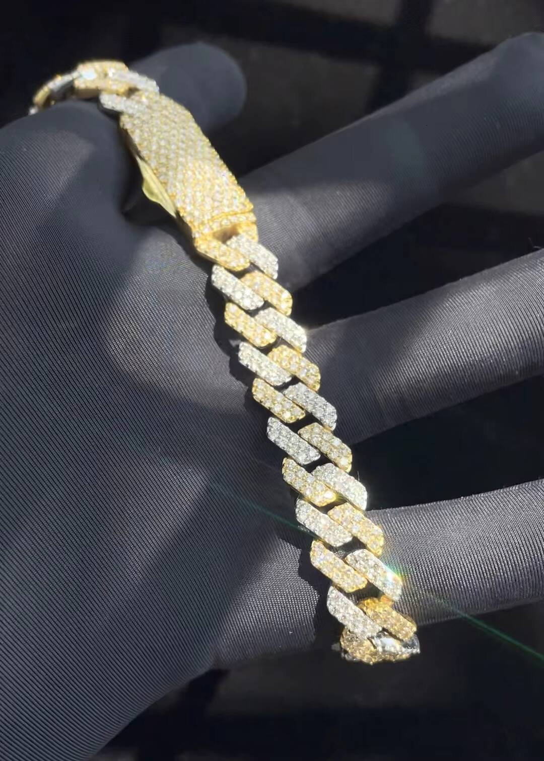 Premium Quality Two Tone Cuban Link Chain in 925 Sterling Silver with VVS D Color Moissanite Available for Export Price