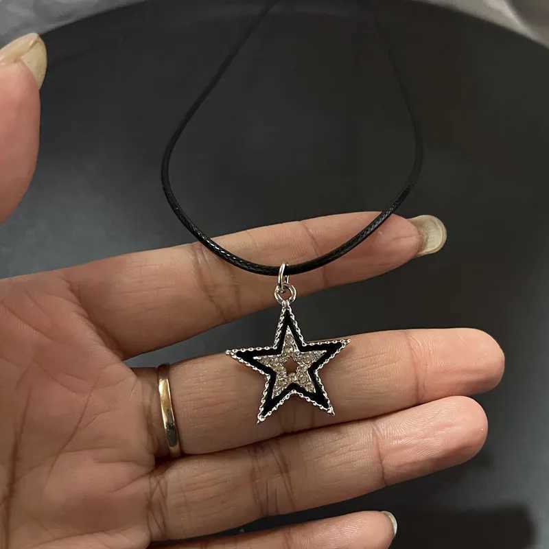 Star Pendant Vintage Necklace Punk Star Choker Rock Roll Guitar Layered Necklace for Women Men Eboy Egirl Bar Party JewelryC250407