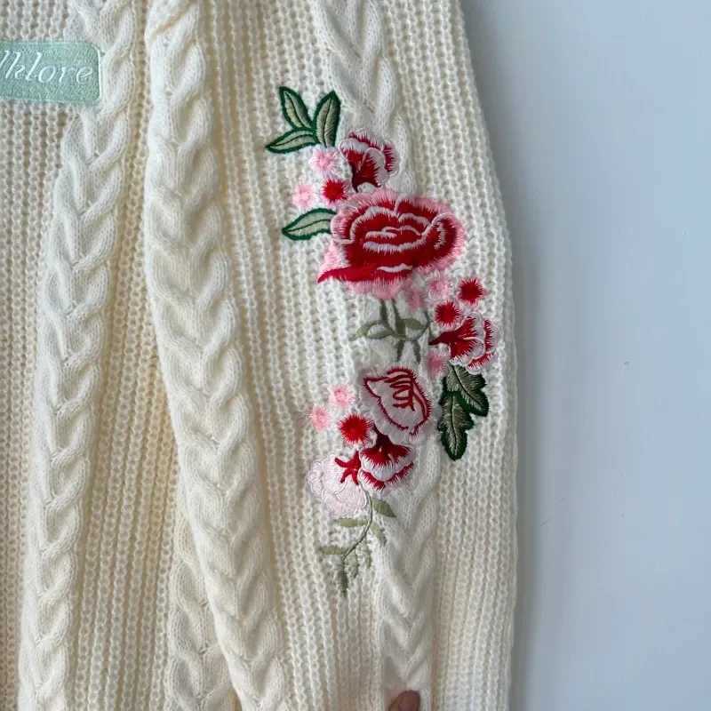 Beige Vneck Embroidery Knitted Cardigan Sweater Women Flower Allmatch Warm Womens Clothing Winter Single Breasted CardigansT251101