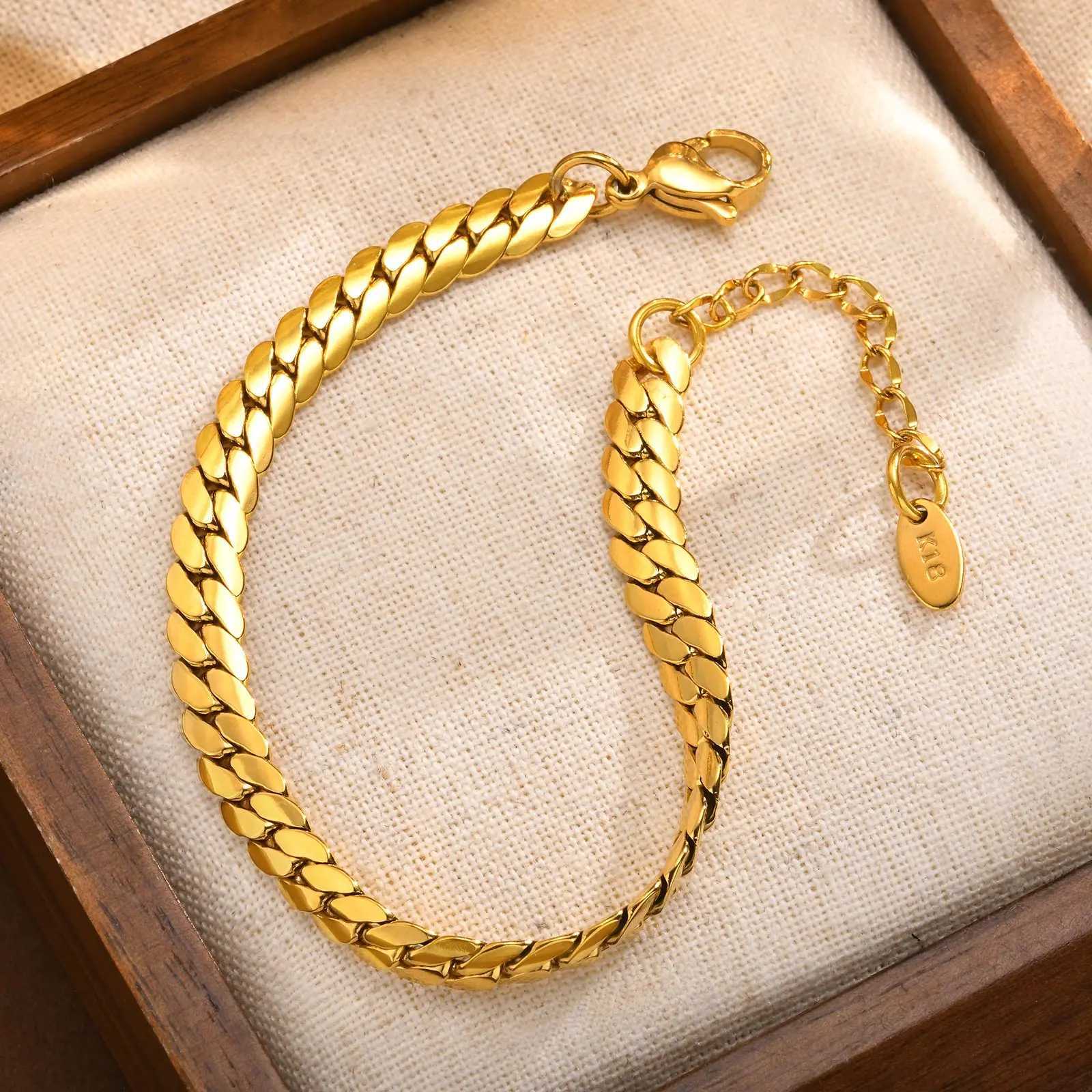 Unique Cuban Link bracelet stainless steel NK chain bracelet fashionable waterproof jewelry gift Y250329