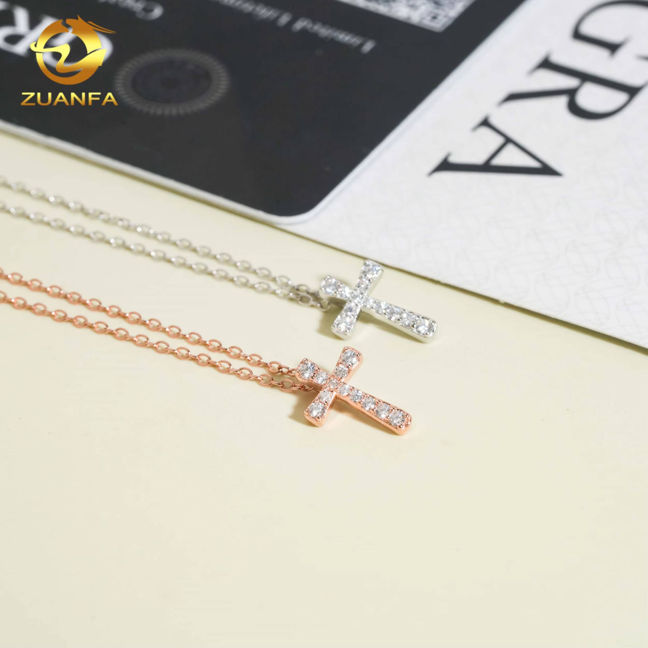 Iced Out Hip Hop 925 Silver VVS Moissanite Cross Pendant Necklace Men Women Fashion Diamond Necklaces Daily Wear