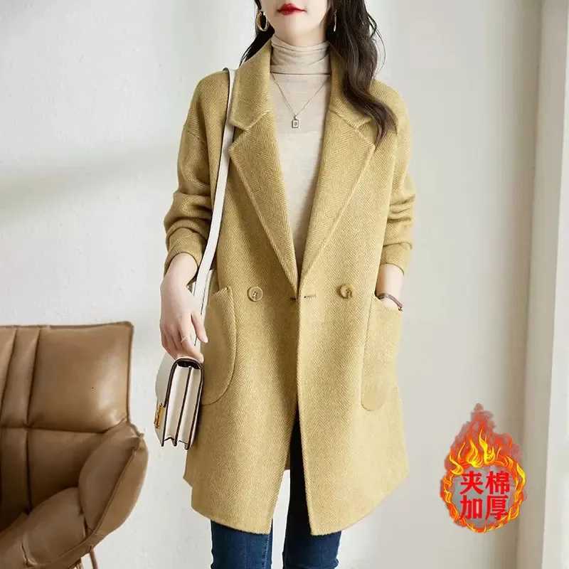 New Womens Korean Woolen Coat Autumn Winter Plus Cotton Thicke Warm Long Woolen Jacket Female Word Grain Windproof OuterwearT251101
