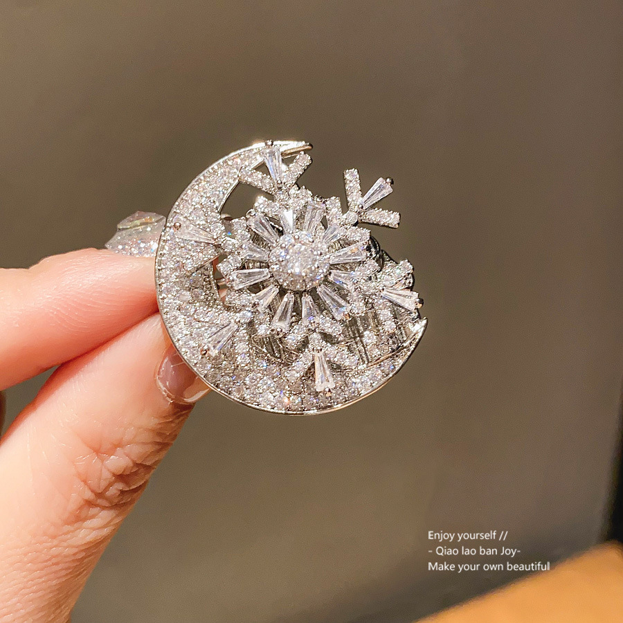Silver Toned Moon Snowflake Hair Clip With Rhinestone Details Delicate Daily Elegant Jewelry Gift For Her High Quality And Stylish Accessory