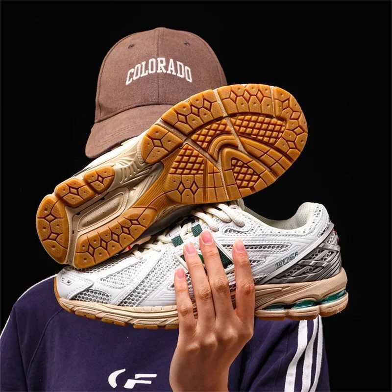 Camping must-have retro dad shoes casual sneakers couple shoes versatile and fashionableC250401