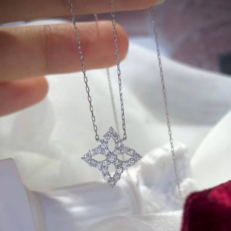 Custom Romantic Shooting Star Fourleaf Clover 14K White Solid Gold Moissanite Pendant With Chain Necklace Jewelry