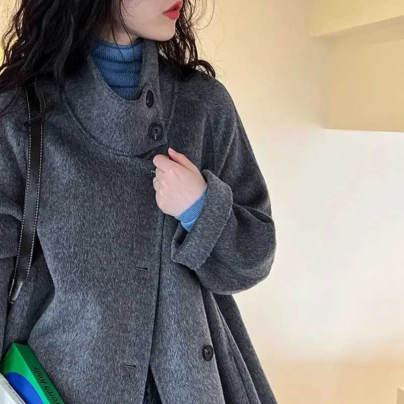 High End Stand Up Collar Woolen Coat For WomenS Autumn And Winter New Mid To Long Style Niche Loose Woolen CoatT251101
