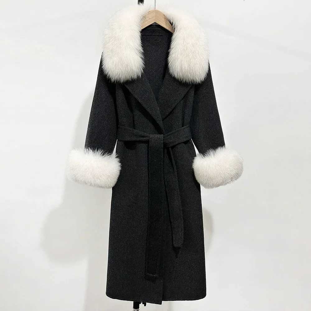 Real Fox Fur Collar Elegant Woolen Coat Female 2025 New Winter Wool Blend Coat Fashion Warm Doublesided Cashmere Wool JacketT251101