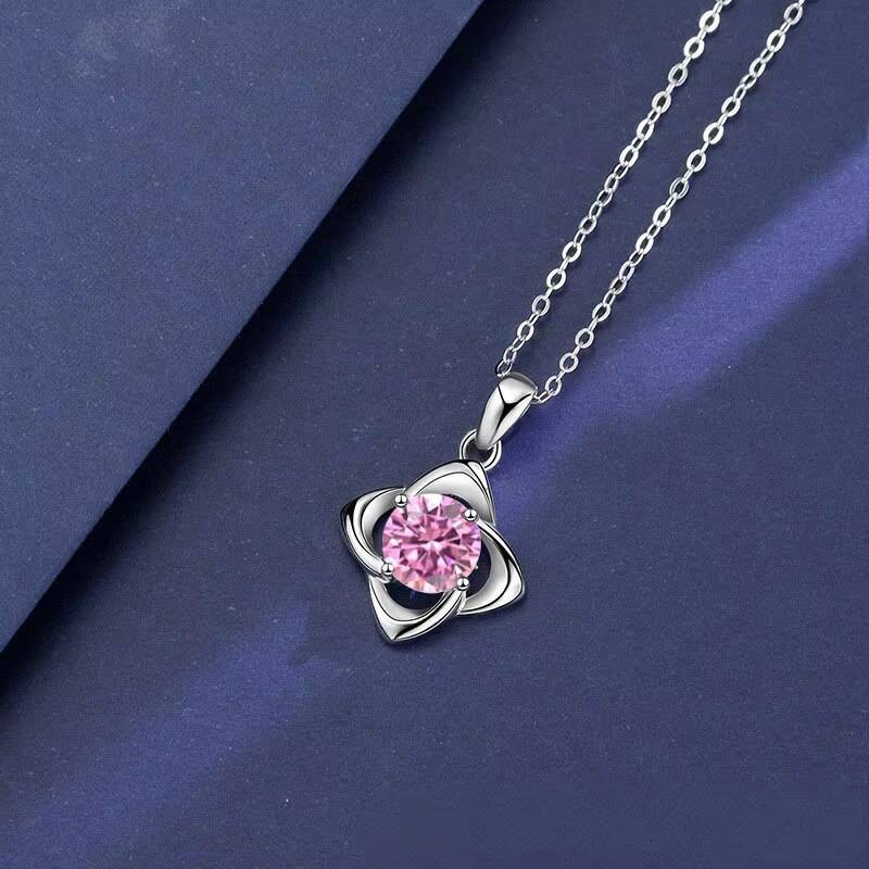 Eternal Classic S925 Sterling Silver Light Luxury Four Leaf Clover Moissan Diamond Necklace Women Factory Wholesale