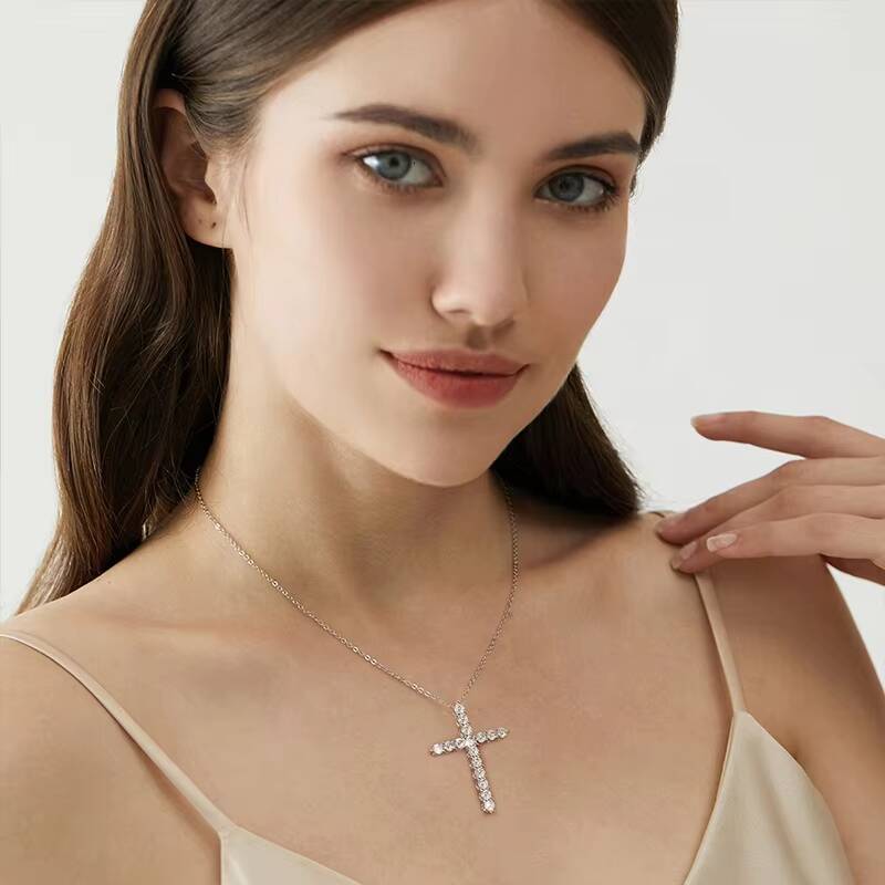 Wholesale Real 925 Sterling Silver 18k Gold Plated Diamond Moissanite Cross Jesus Pendant Necklace Women Engagement Fine Jewelry