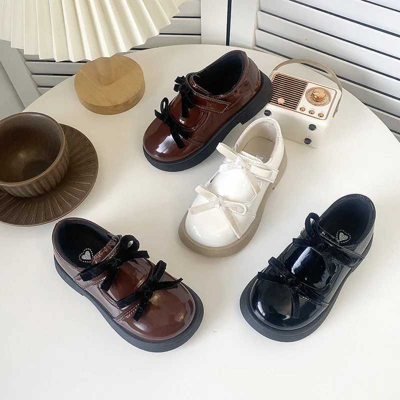 Autumn Leather Shoe Fashion New Versatile Girl Shoes Soft Anti Slip Comfort Kid Shoes Classic Trend Temperament Loafers SandalsT251101