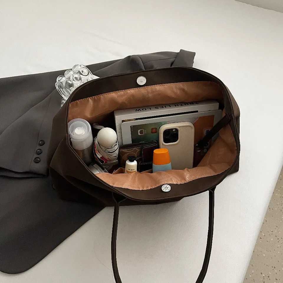 Winter Faux Suede Handbags Women England Style Solid Casual Totes Large Capacity Designer Shoulder Bags Lady Retro Female BagsW251101