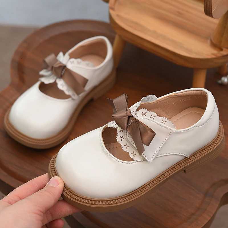 Girls Princess Shoes Girls Small Leather Shoes 2025 Spring New Childrens Shoes Genuine Leather Soft Sole Shoes Black Style ShoesT251101