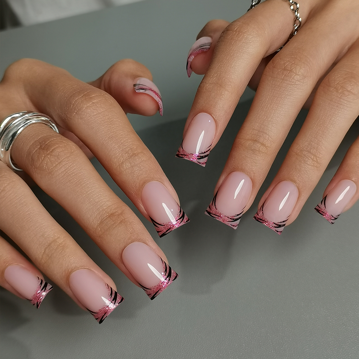 30pcs French Pink Duckbill Fake Nails Leopard Flower Print Press on Nail Wearable Detchable Sweet Cool Spicy Girl False Nails