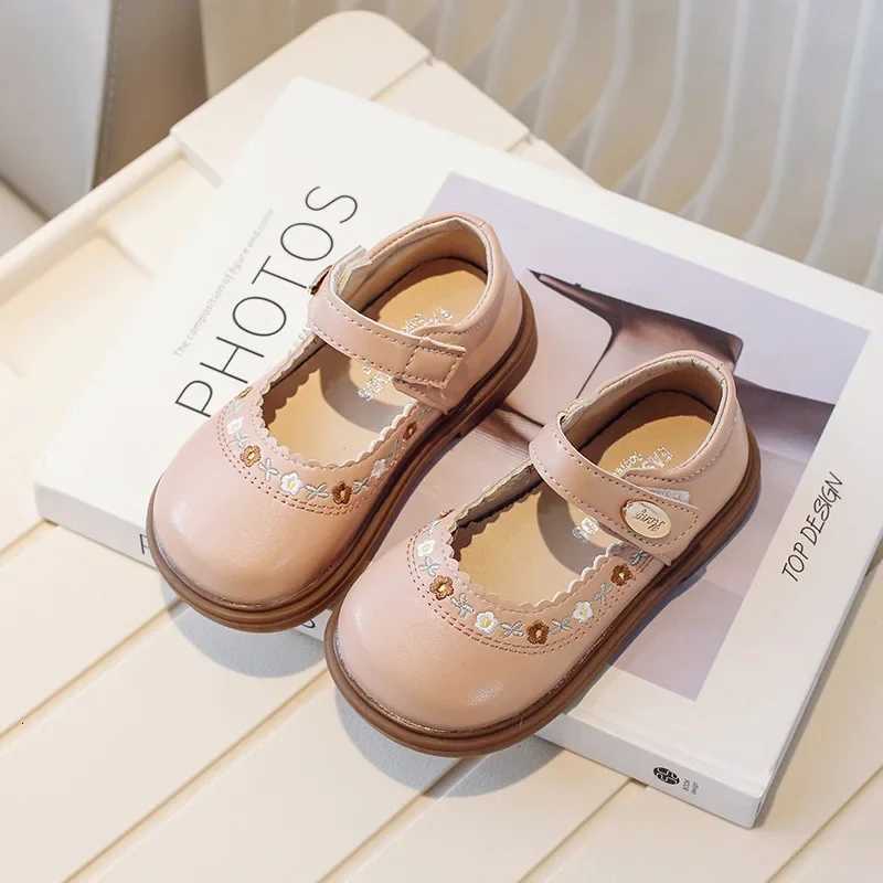 Kids Leather Shoe Fashion Embroidered Flower Girls Flat Shoes Causal Versatile Spring Autumn Children Princess Shoes NonslipT251101