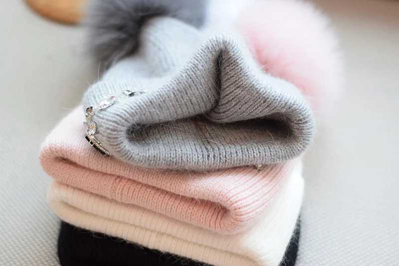 Women Thick Warm CAP For Women Autumn Winter Alloy diamond Fur Knitted Beanies Hat With Detachable Real Fur Pom PomsXJ251101