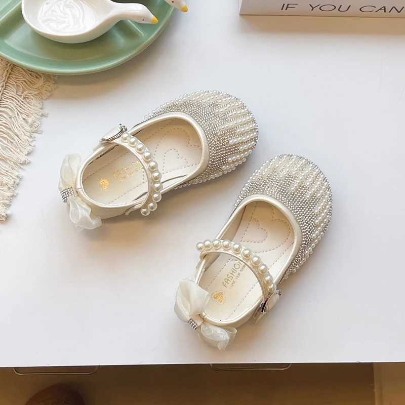 Kids Princess Shoes for Girls 2025 Autumn Toddler Walking Shoes with Shiny Beaded Soft Sole Elegant Girls Party Wedding FlatsT251101