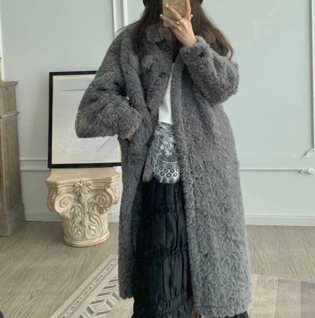 Winter 2025 Loose Fleece Fluffy Long Woolen Coat with A Fashionable LookT251101