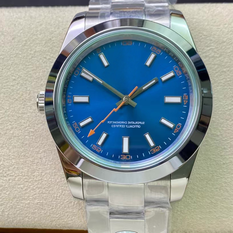 Stylish 40mm Mens' Chronograph Watch with Unique Lightening Symbolic Design - Automatic Winding Mechanism M116400