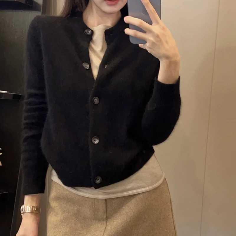 Autumn and Winter New 100 Pure Wool Cardigan Sweater Womens Knitted High Quality Oneck Womens Cashmere Coat SweaterT251101